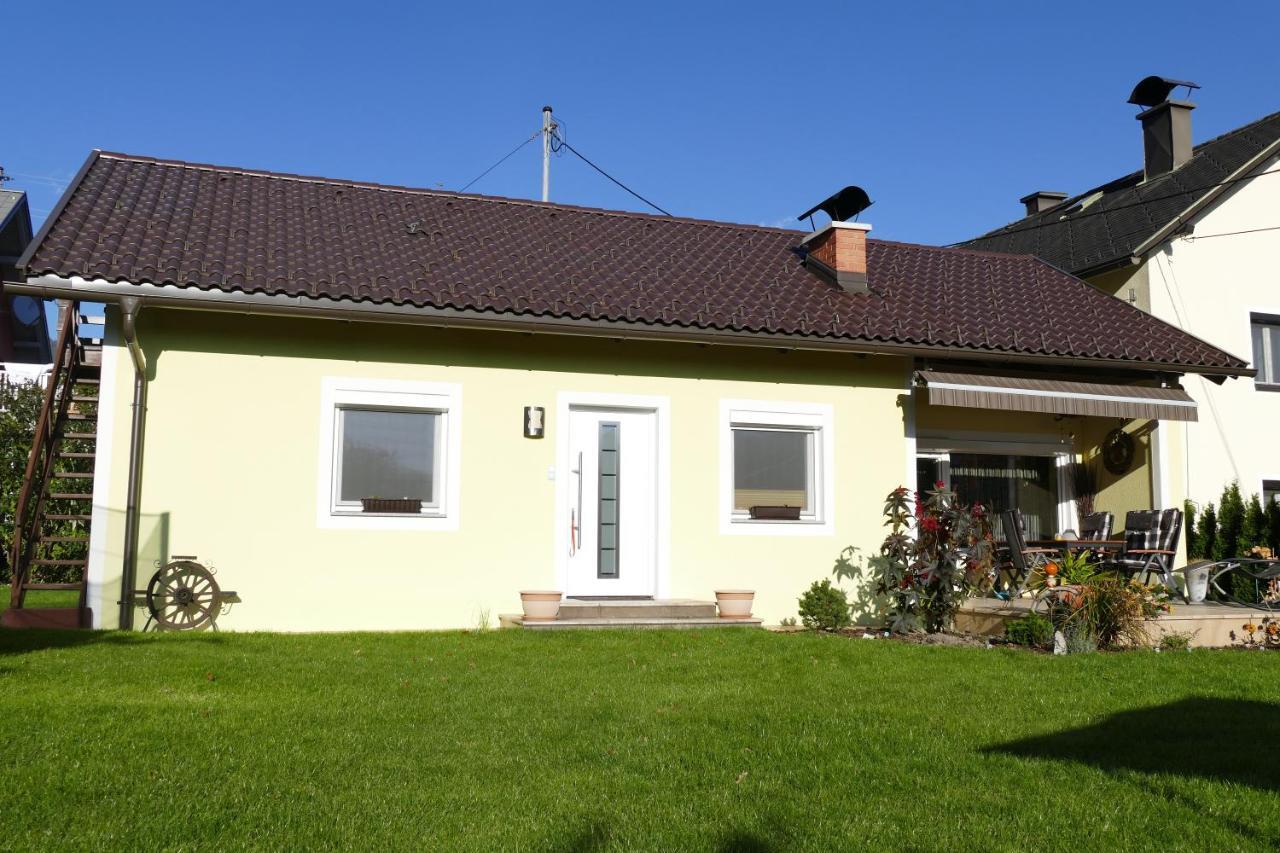 Ferienwohnung Stichauner Боденсдорф Стая снимка
