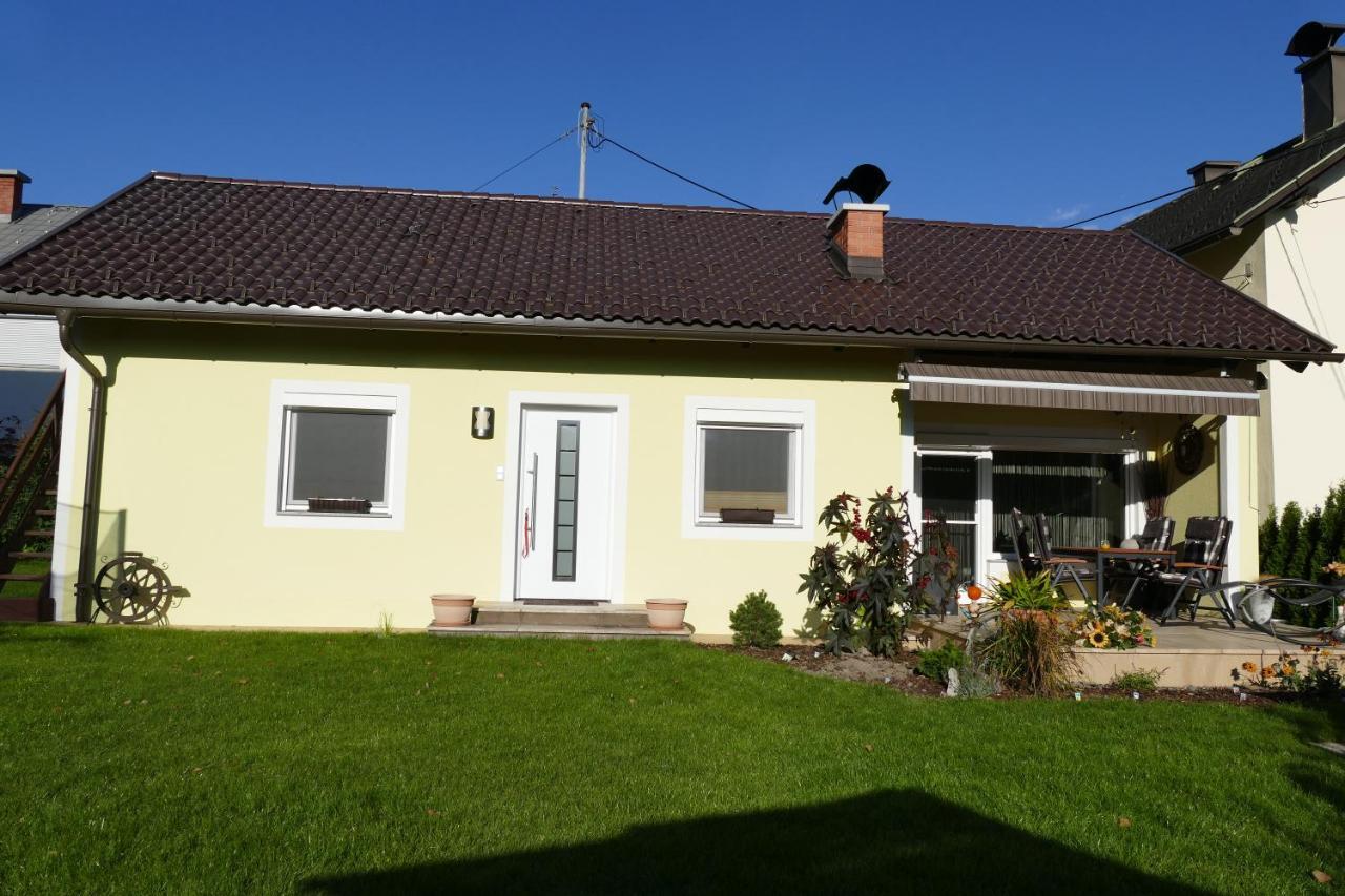 Ferienwohnung Stichauner Боденсдорф Стая снимка