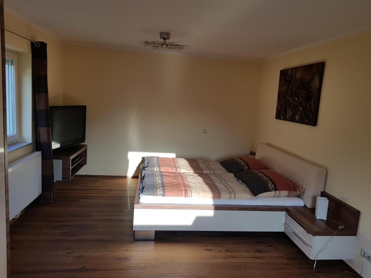 Ferienwohnung Stichauner Боденсдорф Стая снимка